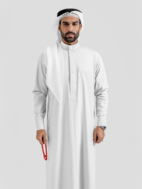 Alternative view of Pure Essence Pure White (Thai) Saudi Kandoora