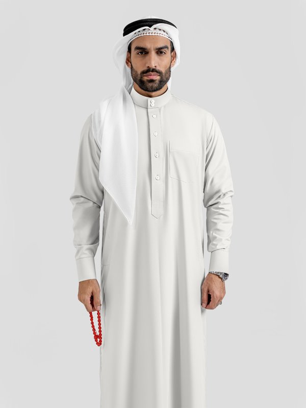 Alternative view of Pure Essence Dutch White (Thai) Saudi Kandoora